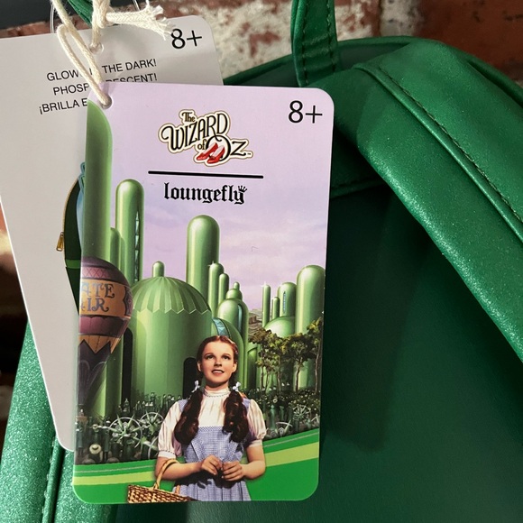Lounge fly Wizard of Oz backpack 12 inches high 10 inches wide new with tags - Picture 7 of 10